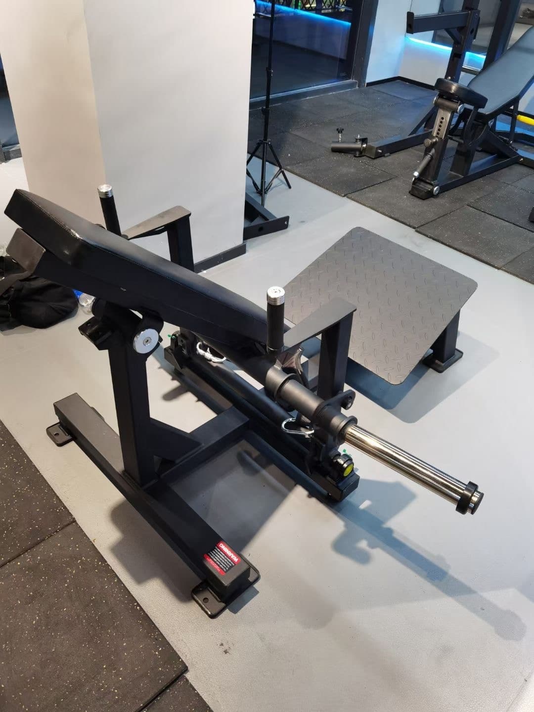 Glute Lifting Machine thumbnail 3